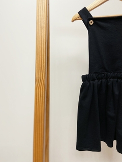 Pronta entrega - Salopete kids botões em madeira natural moletinho na internet