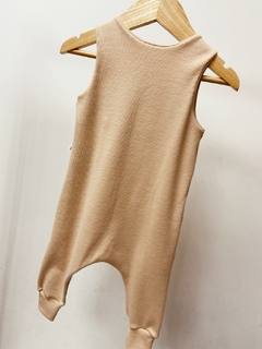 Pronta entrega - macacão regata longo canelado doce de leite - loja online