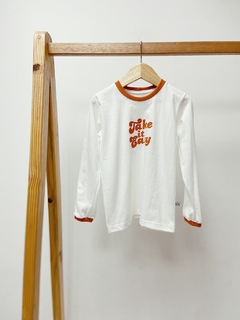 Pronta entrega - Camiseta manga longa off take it easy detalhe punho manga - comprar online