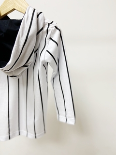 Imagem do Pronta entrega - Camiseta kids manga longa com capuz listra retro