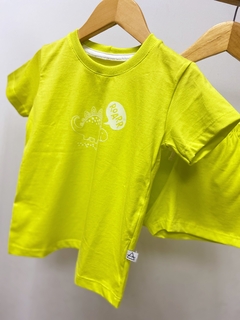 Pronta entrega - Pijaminha curto lemon estampa ROARR brilha no escuro - You Boy Kids