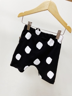 Imagem do pronta entrega - Bermuda Saruel botões em madeira minimalista