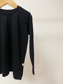 Pronta entrega - Camiseta kids manga longa preta - loja online