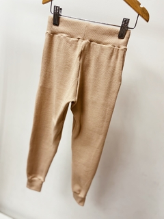 Imagem do Pronta entrega - Calça jogger kids canelado doce de leite