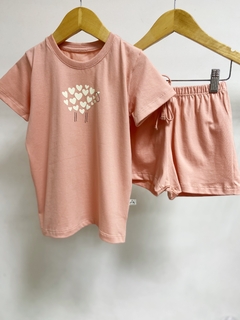 Pronta Entrega - Pijaminha curto gloss ovelhinha corações brilha no escuro - comprar online