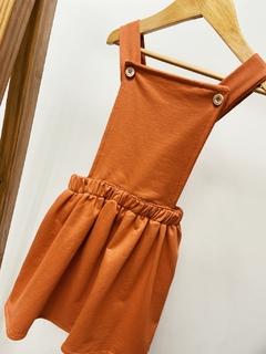 Imagem do Pronta entrega - Salopete kids botões em madeira natural moletinho