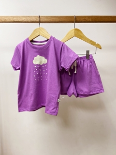 Pronta entrega - Pijaminha curto grape estampa nuvem brilha no escuro - loja online
