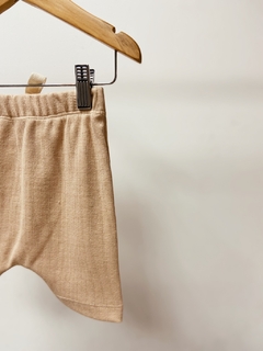 pronta entrega - Bermuda saruel kids com botões canelado doce de leite - loja online