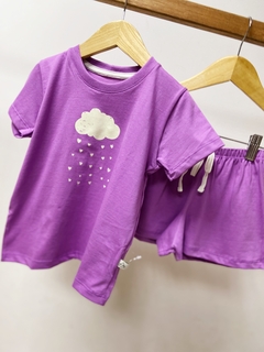 Pronta entrega - Pijaminha curto grape estampa nuvem brilha no escuro