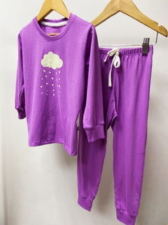 Pronta entrega - Pijaminha longo grape estampa NUVEM brilha no escuro na internet