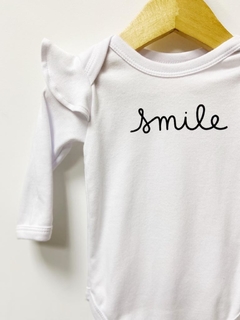 Pronta Entrega - Body manga longa Babado Smile branco na internet