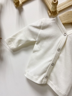 Pronta entrega - CARDIGAN Baby LISO BASICS off - comprar online