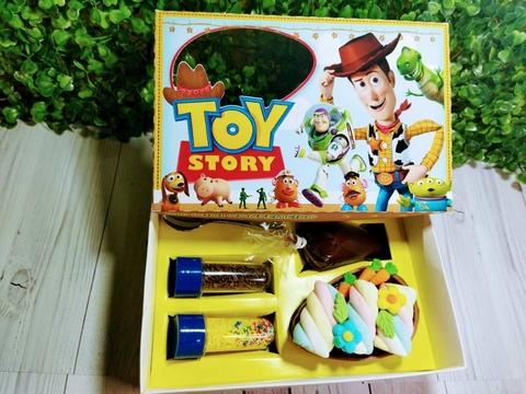 1 mini confeiteiro Toy Story