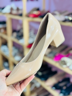 Scarpin Basic Salto Bloco Nude Rosado - loja online