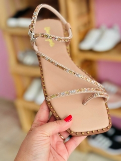 Sandália Rasteira Leticia Nude Brillho - comprar online