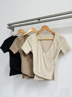 Remera de modal cruzado mangas cortas (Talle Aprox. S/M) en internet