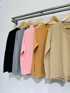 Sweater liviano lanilla canelón cuello V (T. Aprox: M/L) - comprar online