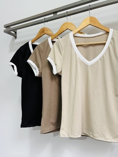 Remera de modal cuello V combinado mangas cortas (Talle Aprox. L/XL) en internet