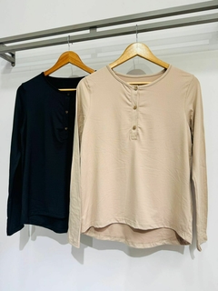 Remera modal soft mangas largas con botones (T. Aprox M/L) - comprar online