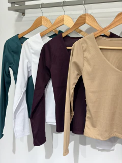 Remera top morley cuello V lisa (T. Aprox: M/L) - tienda online