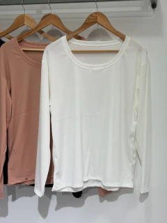 Remera de morley con lycra cuello redondo ancho (Talle Aprox. L/XL)