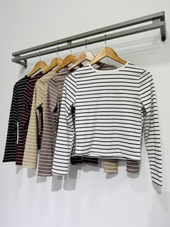 Remera corta rayada morley con lycra (T. Aprox: M) - Avellaneda Mayorista Rosario