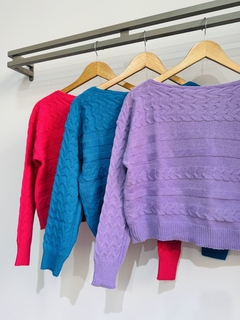 Sweater de hilo cuello bote con trenzas y lineas (Talle Aprox. S/M) - comprar online