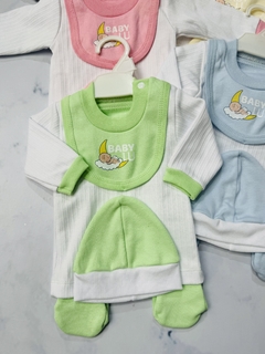 Conjunto bebe recién nacido morley (Remera, ranita, babero y gorro) - comprar online