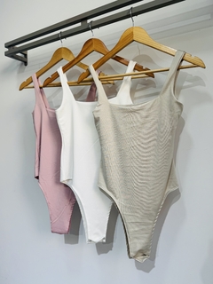 Body musculosa de lycra escote cuadrado (Talle Aprox. S/M) en internet