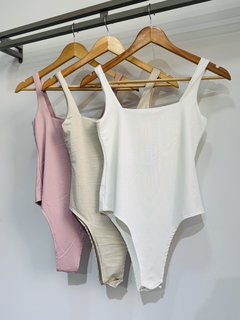Body musculosa de lycra escote cuadrado (Talle Aprox. S/M) - comprar online