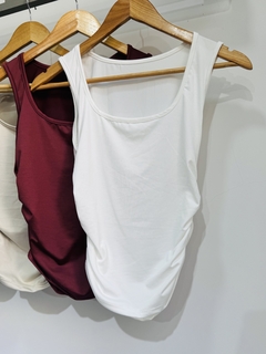 Musculosa cuello cuadrado de lycra con frunce (Talle Aprox. S/M) en internet