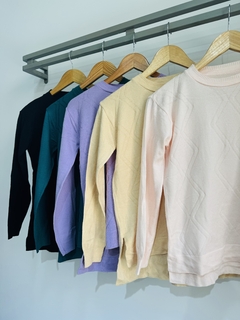 Sweater de hilo bremer calado (Talle Aprox M/L) - comprar online