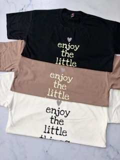 Remera algodón ENJOY corazon brillo (T. aprox L/XL)