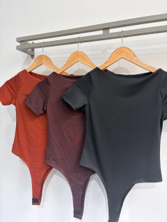Body de lycra mangas cortas cuello alto (Talle Aprox. S/M) en internet