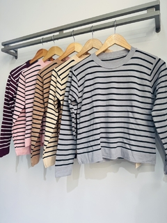 Sweater rayas finas cuello redondo (Talle Aprox. M/L)