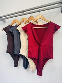 Body modal soft cuello V con volados - comprar online