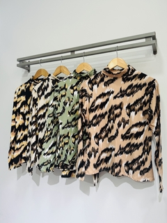 Media polera modal estampada dama (Talle Aprox. M/L) - Avellaneda Mayorista Rosario