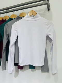 Polera de morley dama corta (Talle Aprox. S/M) - Avellaneda Mayorista Rosario