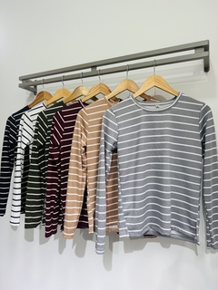 Remera de lanilla rayada cuello redondo - comprar online