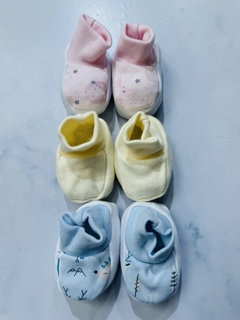 (DOCENA) Escarpines de bebe algodón estampados - comprar online