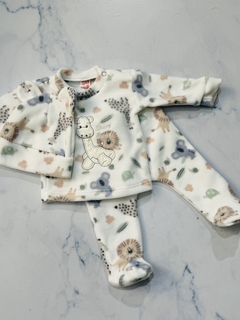 Conjunto bebé POLAR estampado (buzo, pantalón y gorrito) - comprar online