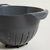 COLADOR DE PLASTICO GRIS 2500 ML - comprar online