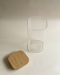 Imagen de FRASCO ALTO 10 cm x 10 cm x 20cm