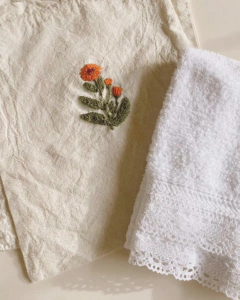 TOALLA DE INVITADOS \ GUEST TOWEL
