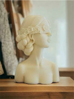 MUSE CANDLE \ HANDCRAFTED COLLECTION \ NEW EDITION - Petite Margot