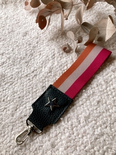 Llavero largo Beige, Fucsia y Marron