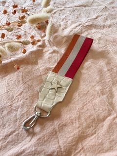 Llavero Largo rayas marrón, beige y fucsia (crocco beige) - comprar online
