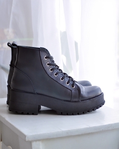 VICTORIA BLACK - comprar online