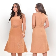Vestido com Bordados na internet