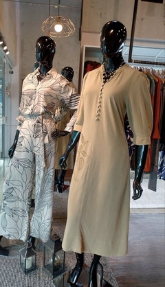 Vestido com Bordados na internet